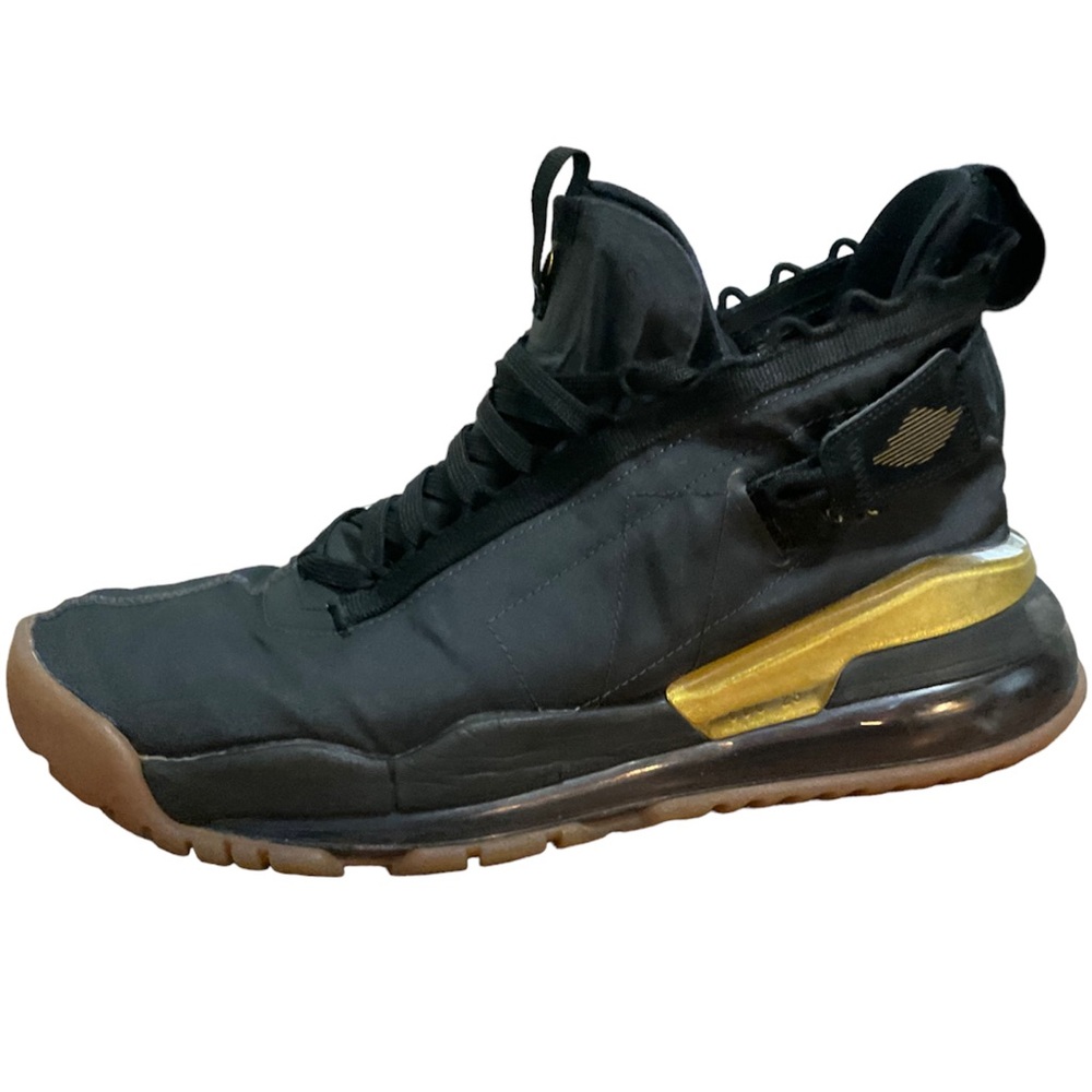 Nike Jordan Proto-Max 720 Basketball Sneaker